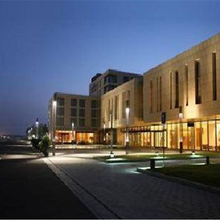 Howard Johnson Plaza Lingang Shanghai Nanhui Esterno foto