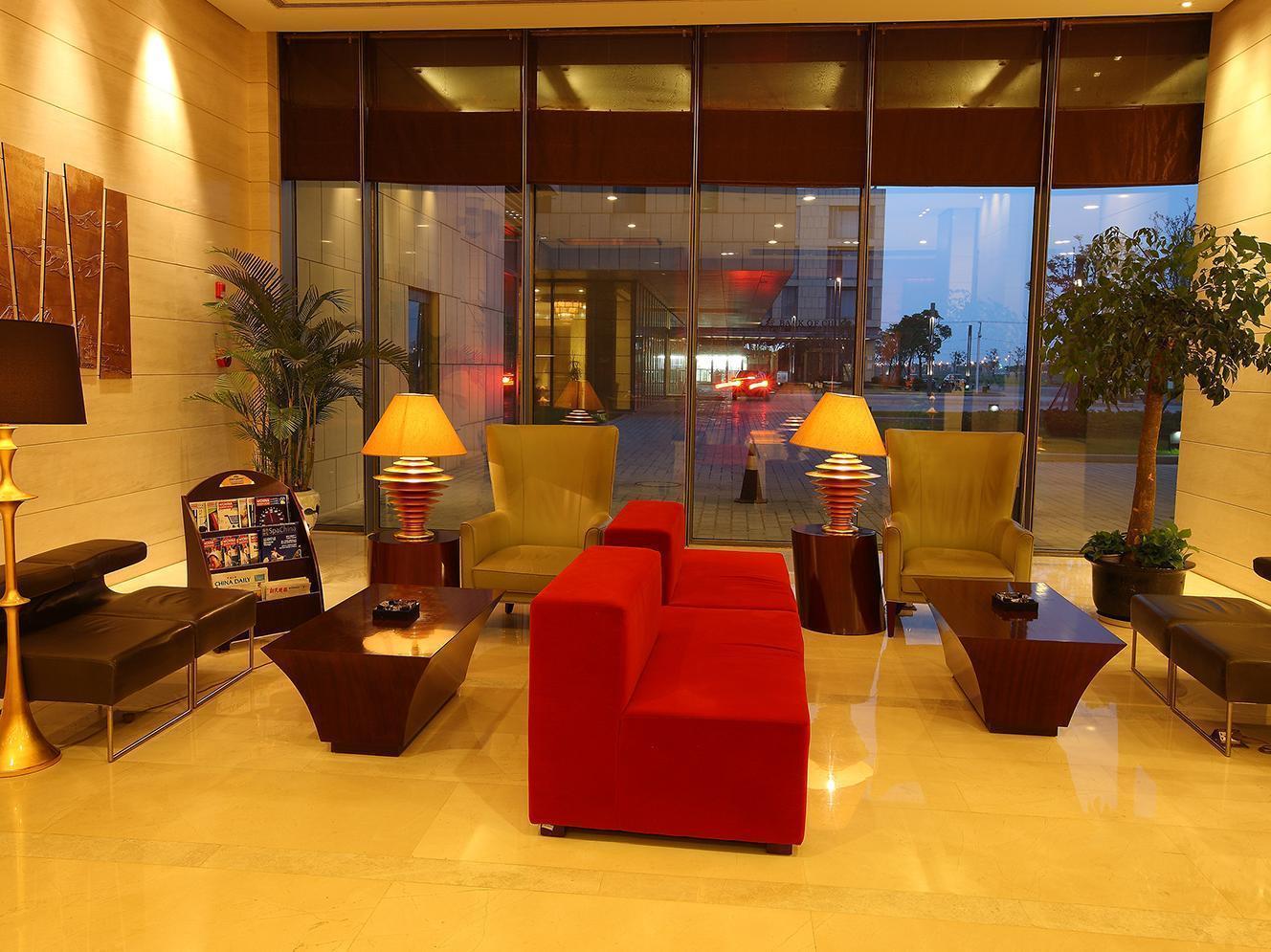 Howard Johnson Plaza Lingang Shanghai Nanhui Esterno foto