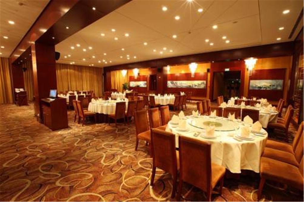 Howard Johnson Plaza Lingang Shanghai Nanhui Esterno foto