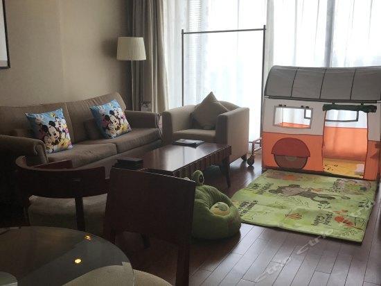 Howard Johnson Plaza Lingang Shanghai Nanhui Esterno foto