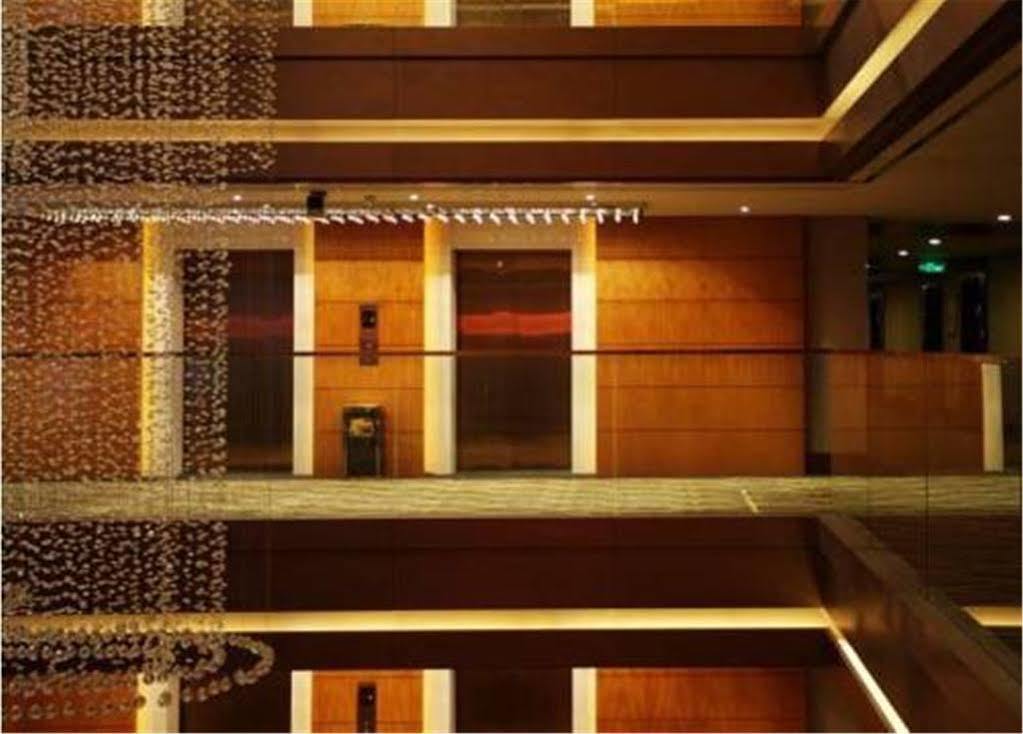 Howard Johnson Plaza Lingang Shanghai Nanhui Esterno foto